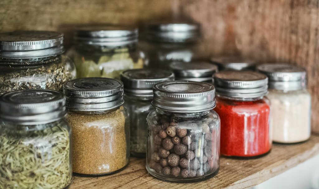 Kitchen ingredients storage