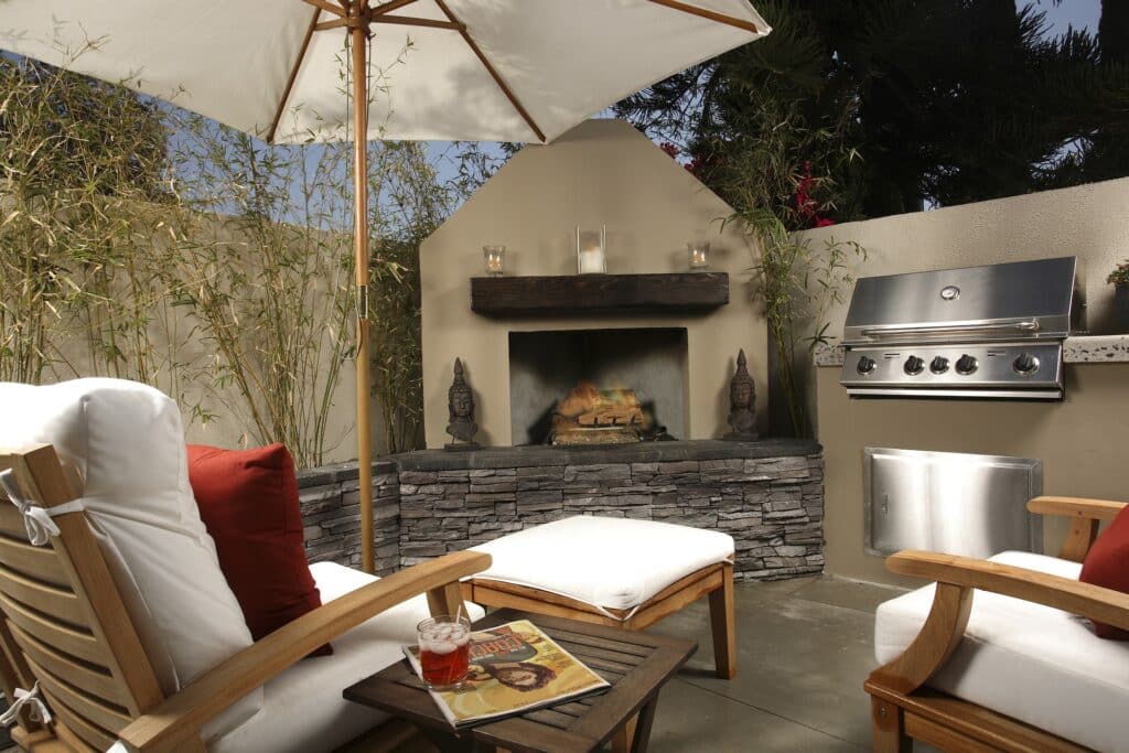 small outdoor kitchen ideas