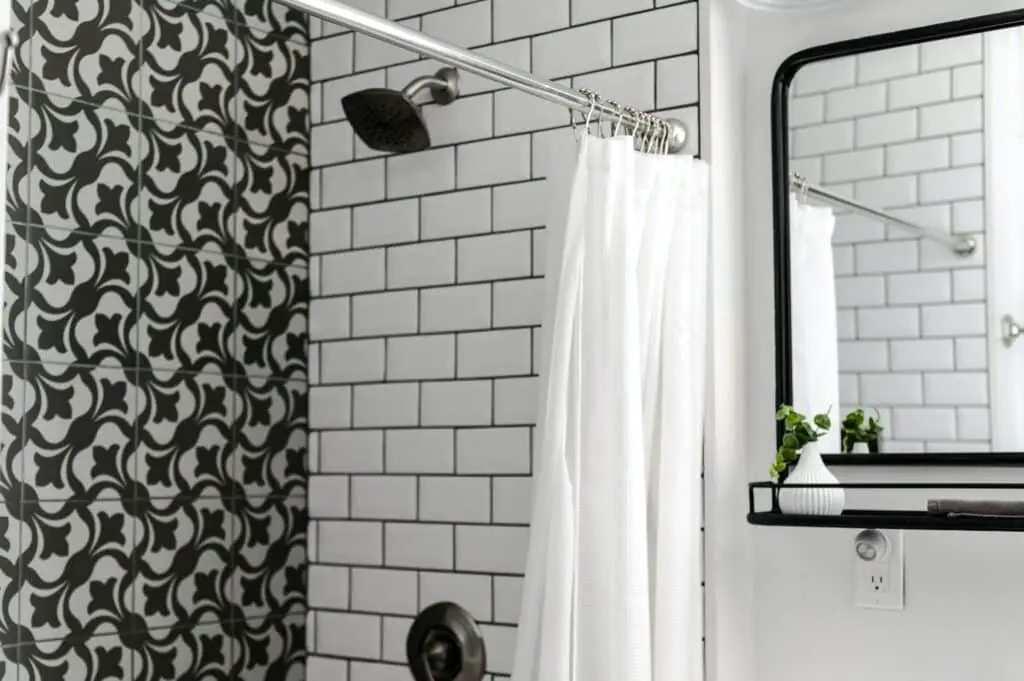 common bathroom tiling styles
