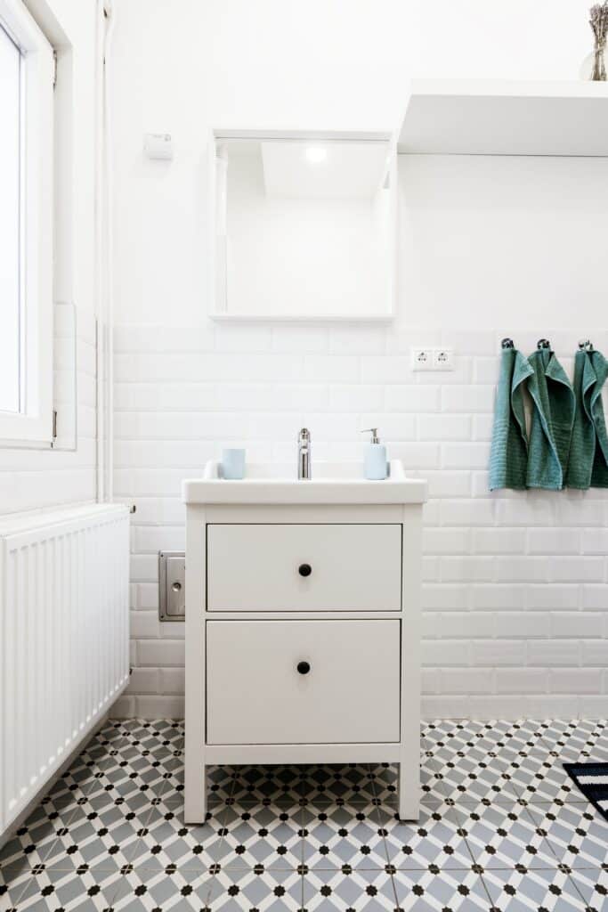 bathroom tile pattern