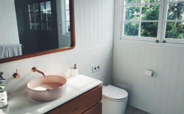 Options to Consider While Buying A Toilet For Your Bathroom Remodel