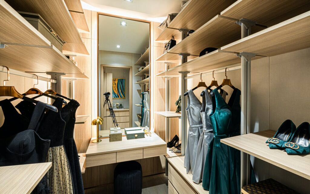 walk in closet