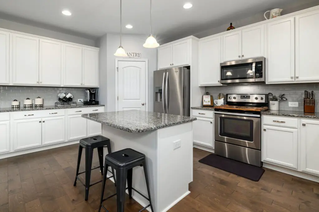 Kitchen company in Cicero, Excellent Kitchen Remodeling