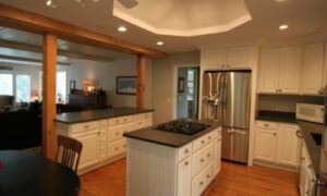 Kitchen remodel in Rockford, Midwest Stone Source + Design Studio