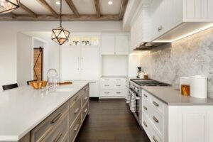Kitchen remodel in Elgin, DeLoncker Design & Remodeling