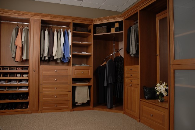 Walk in closet in Alexandria, Capitol Closet Design