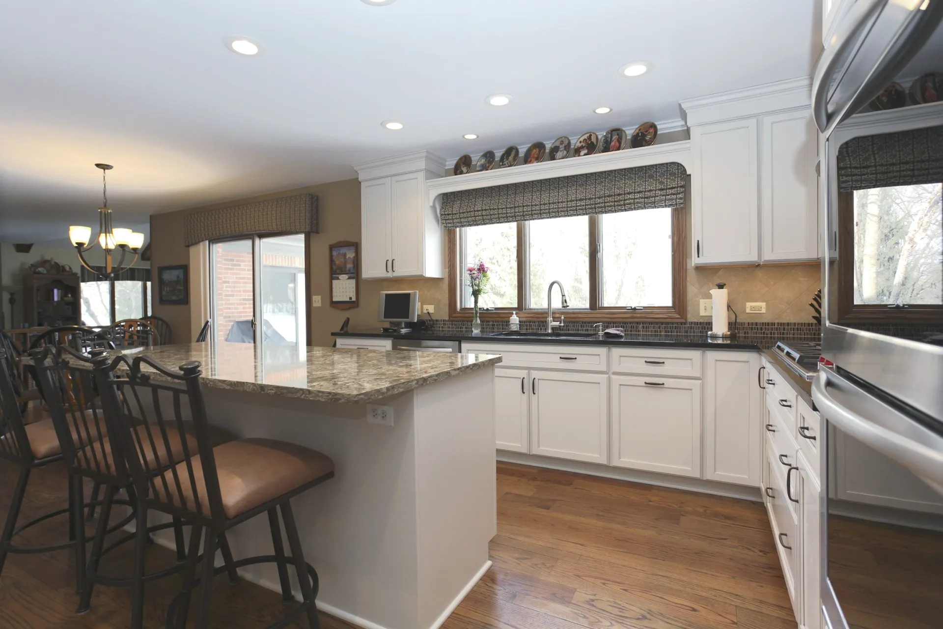 Kitchen remodeler in Palatine, Cabinets Plus