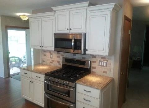 kitchen remodeling company in Belleville, Cabinet Refacing By design