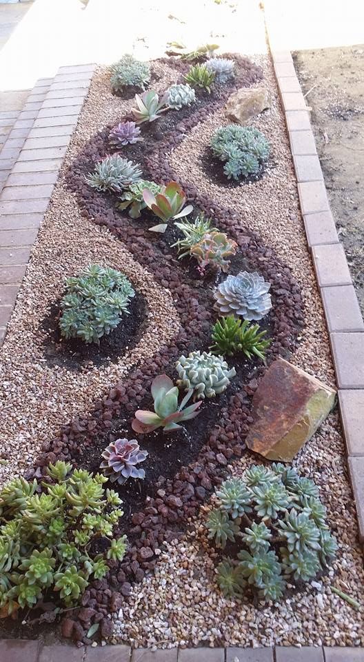 front yard landscaping ideas with rocks and mulch