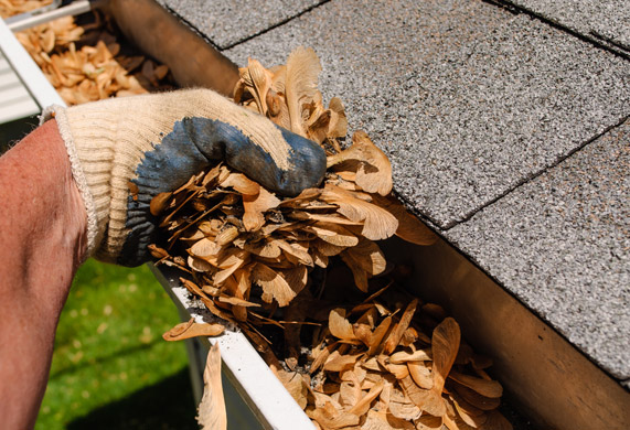 how to clean gutters