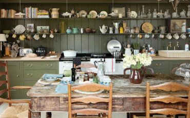 Aesthetic Vintage Farmhouse Kitchen Decorating Ideas For That Exudes A Rustic Vibe