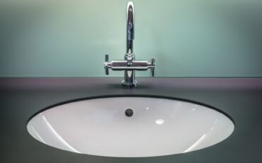 Step-By-Step Guide: How To Remove A Kitchen Sink?