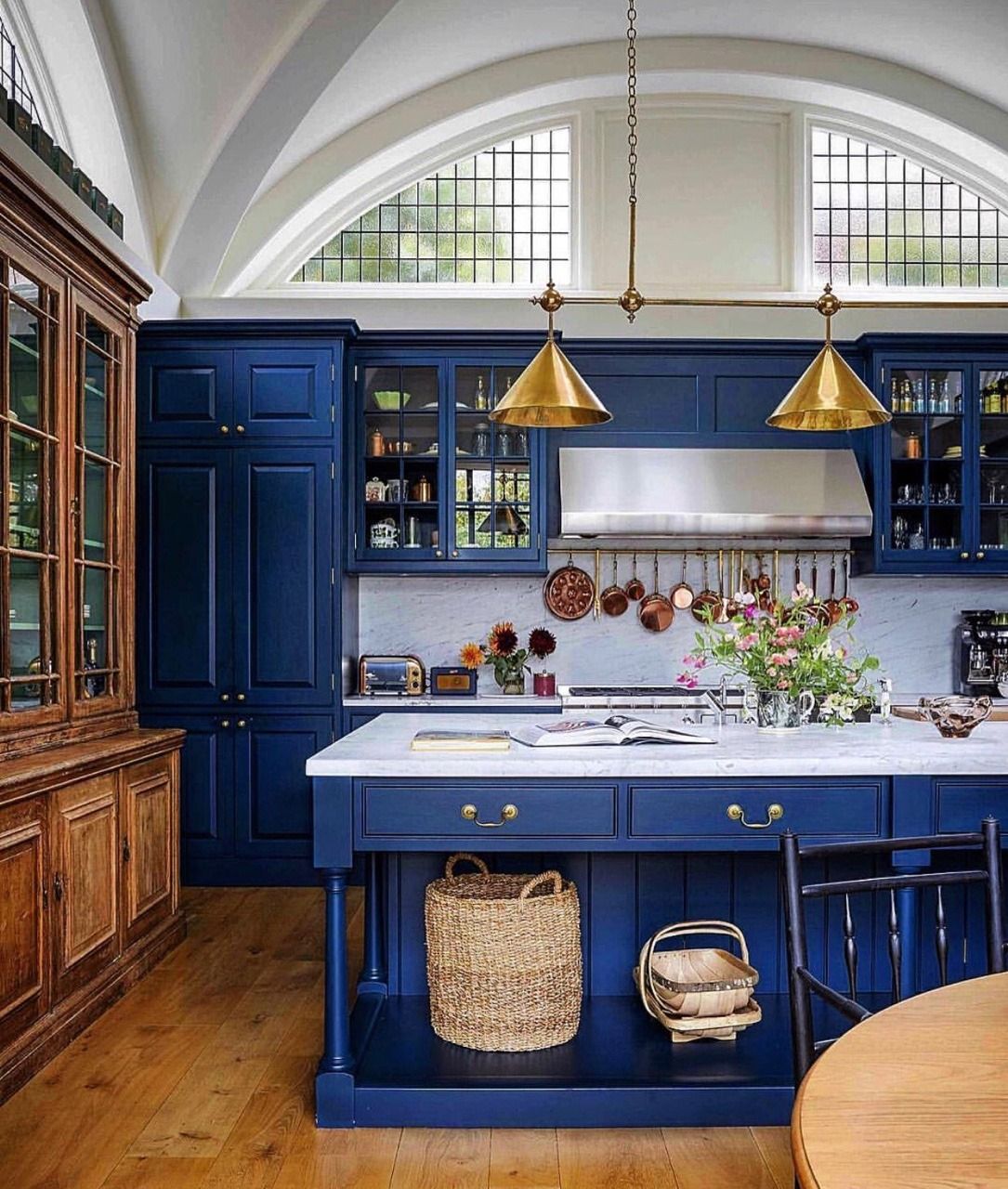 Blue Kitchen Cabinets Farmhouse: How to Add Rustic Charm to Your Modern ...