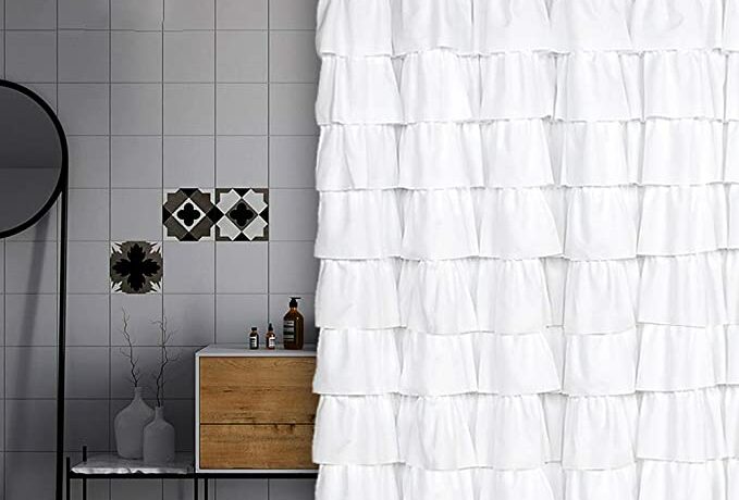 Shower Curtain Ideas for Small Bathrooms
