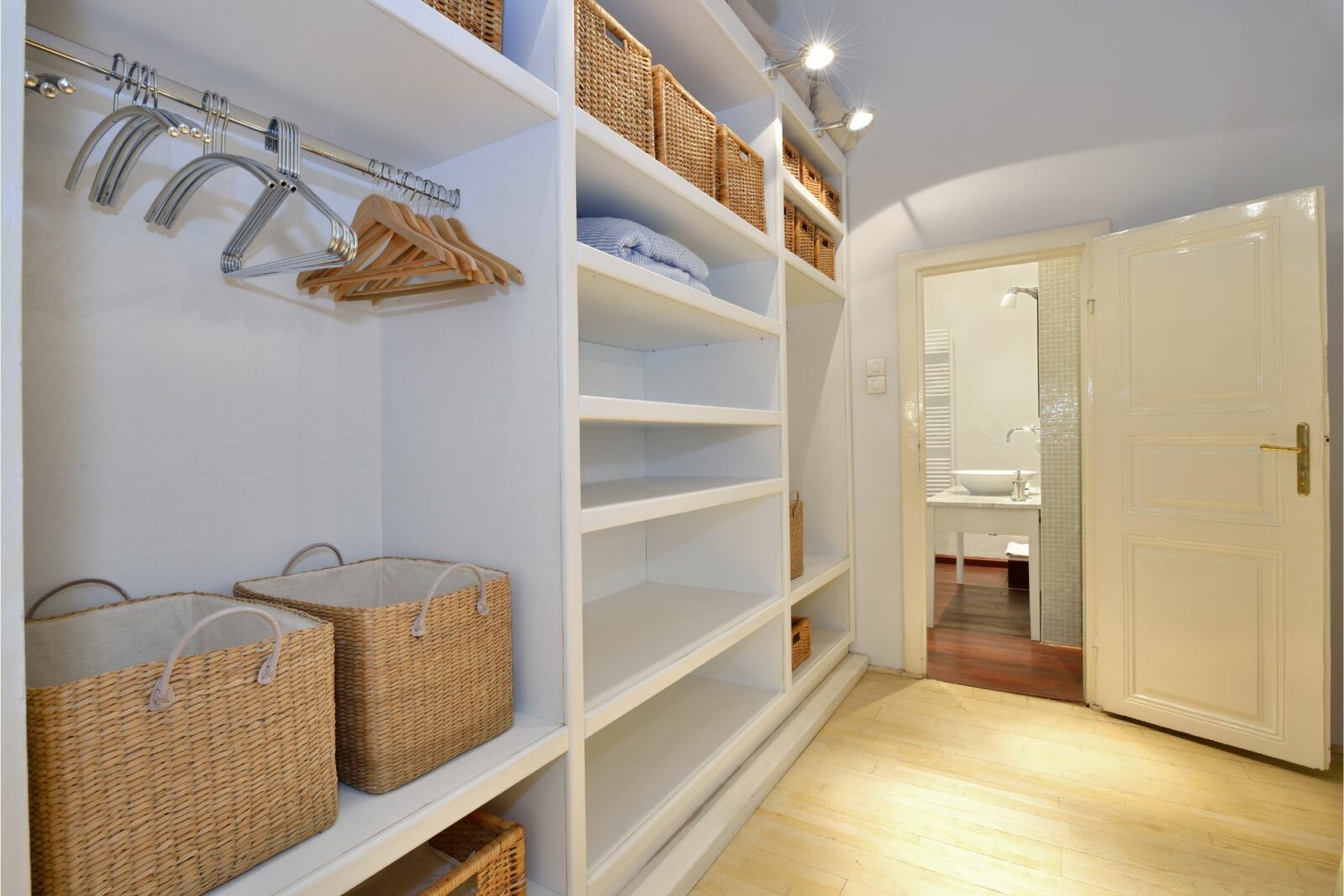 How to Organize a Small Walk In Closet
