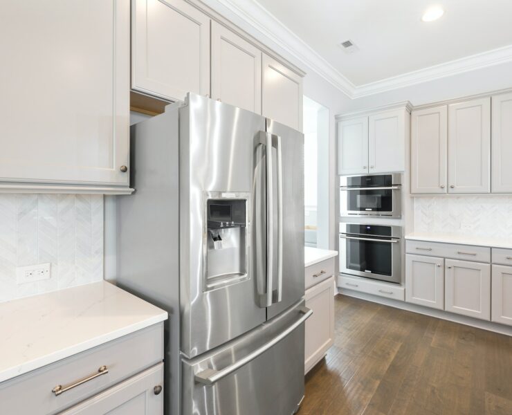 What Color Walls Go with Grey Kitchen Cabinets