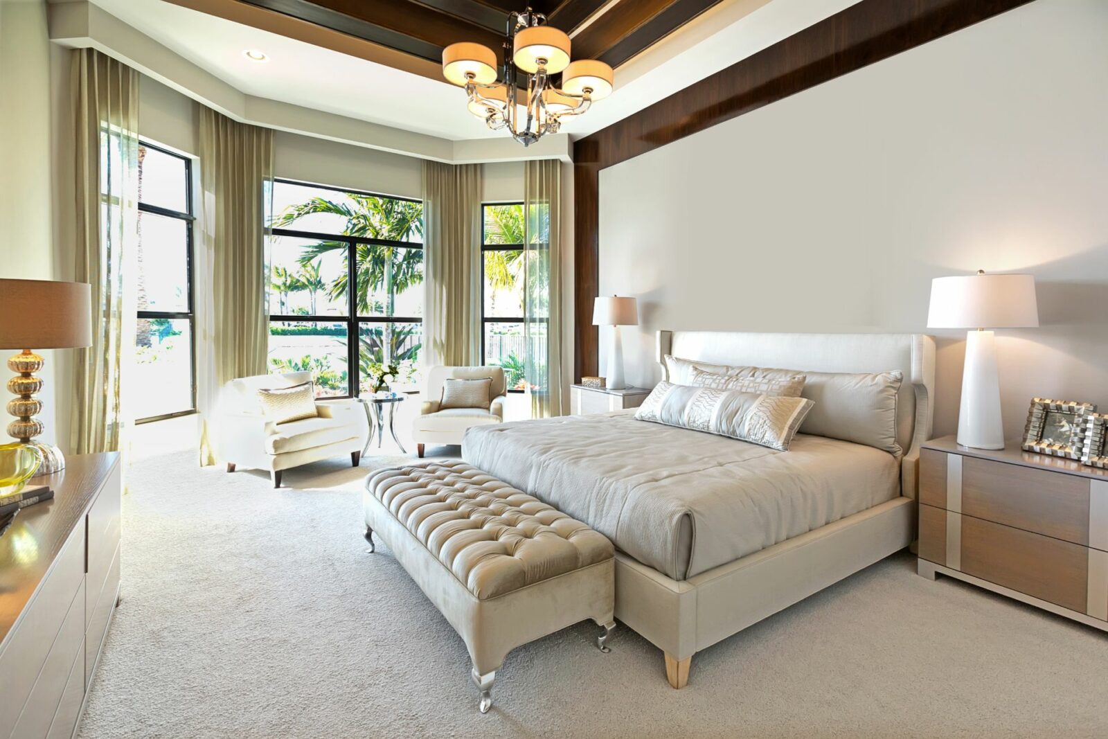 how big should a master bedroom be