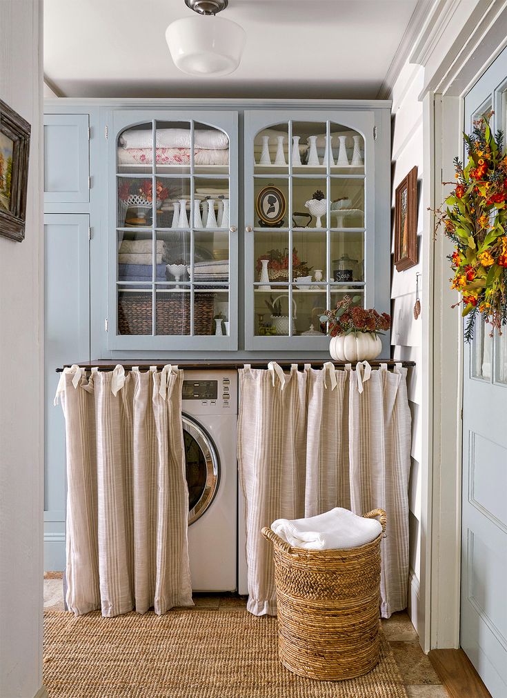 mudroom laundry room