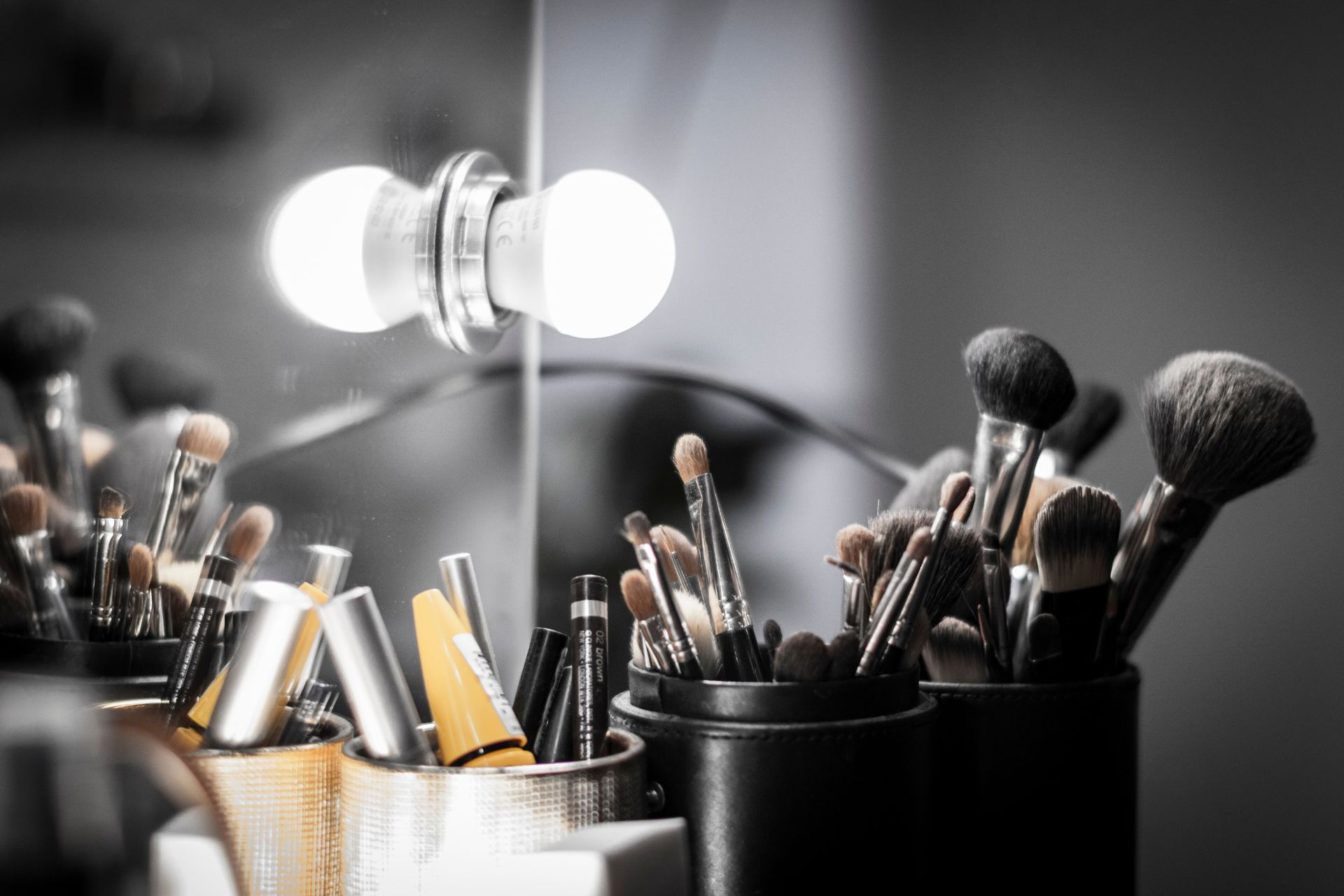 how to build a makeup vanity