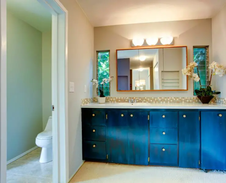 how to choose bathroom vanity color