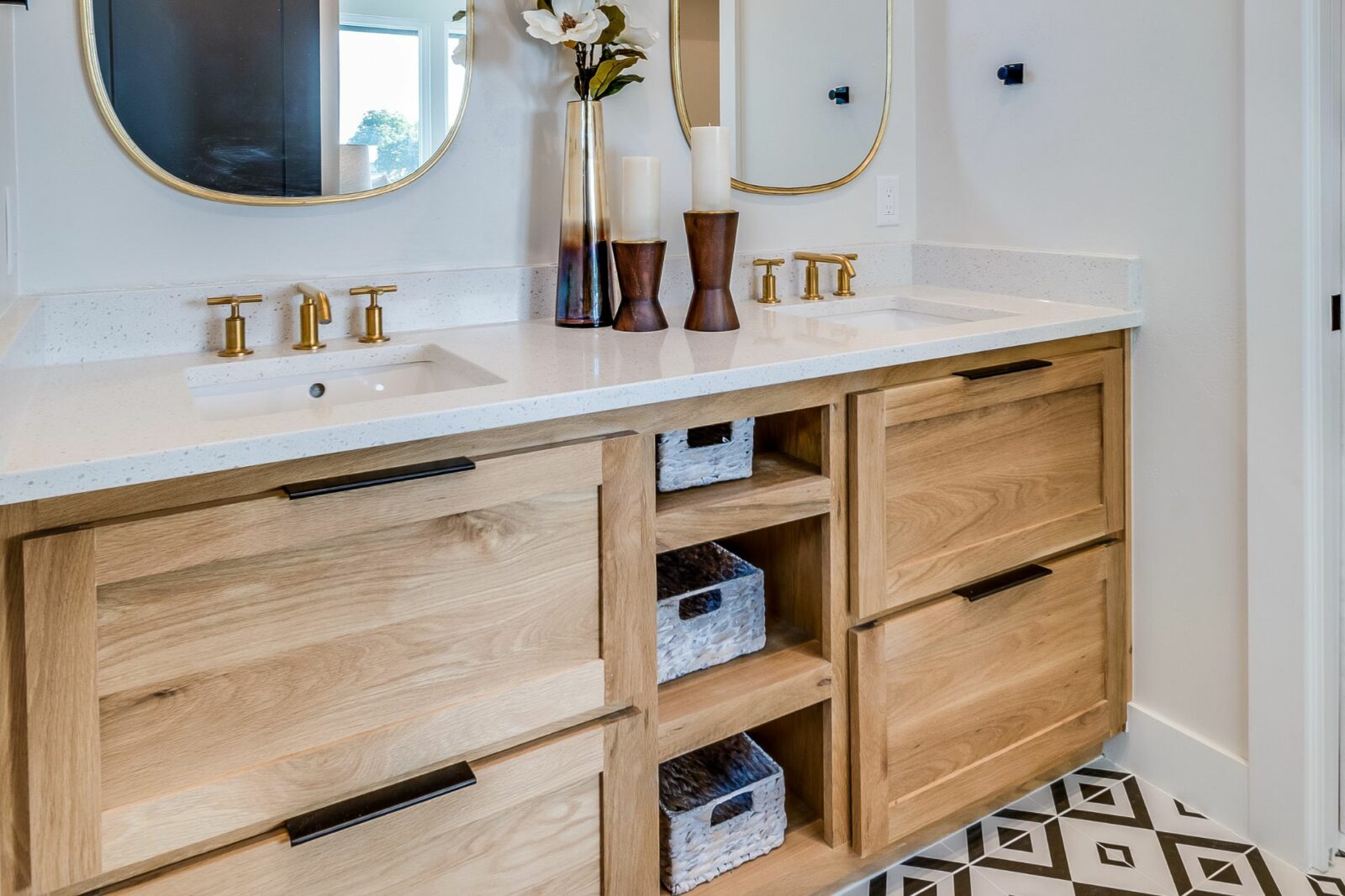 25 Bathroom Cabinet Ideas for a Chic Clutter-Free Space