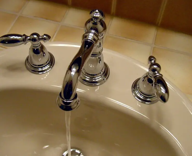 powder room sink