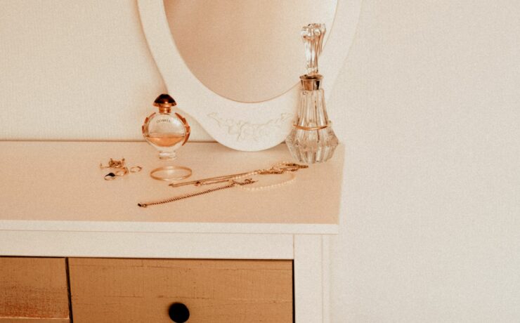 powder room vanity