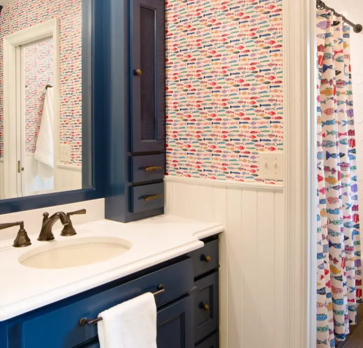 what color walls with navy blue vanity
