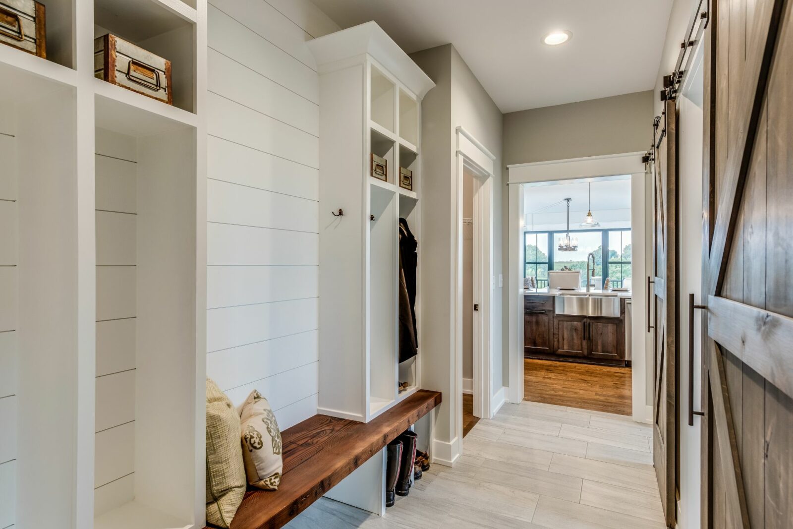 House plans with mudroom