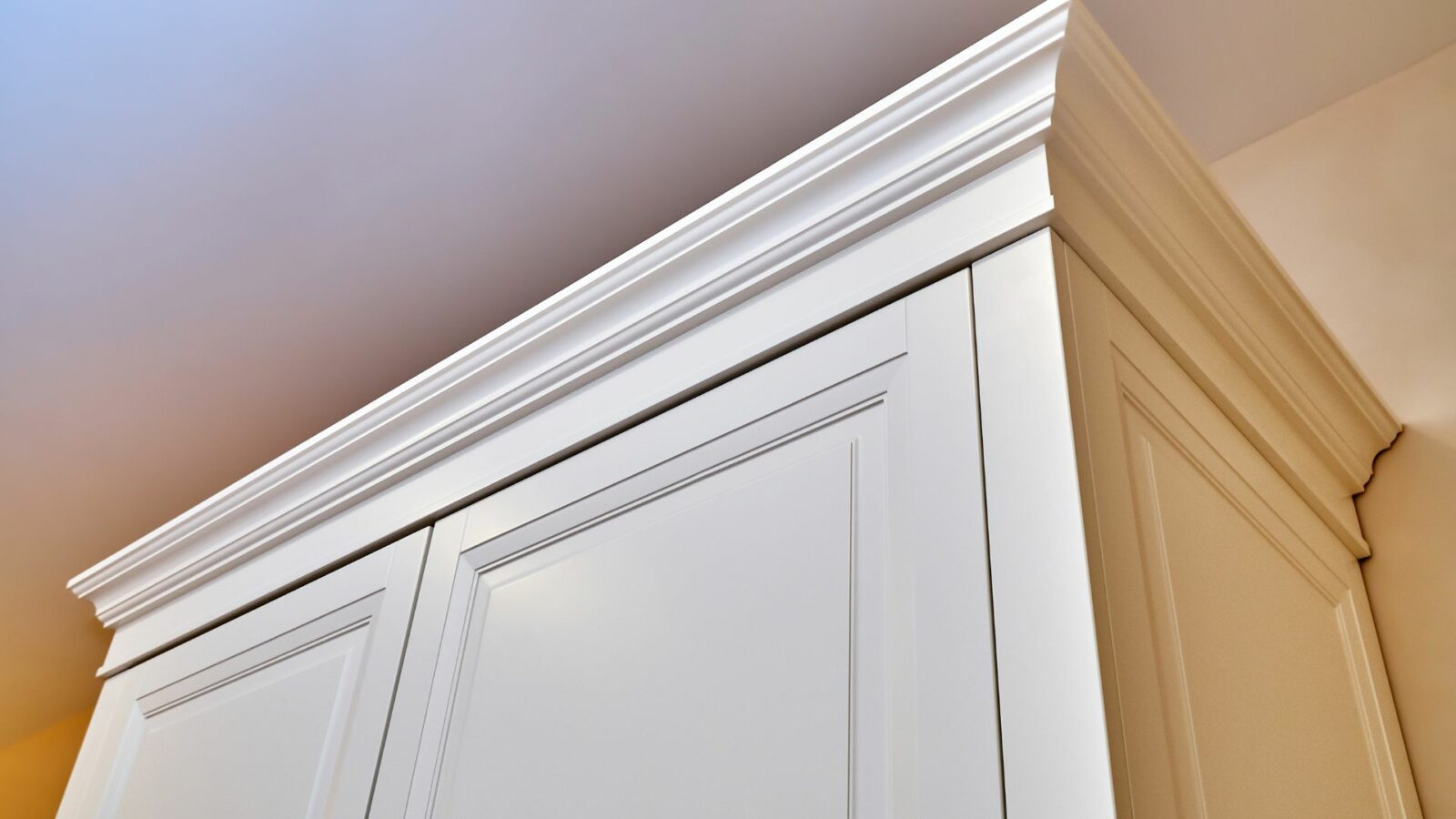 Cabinet Crown Molding 2 1600x900 