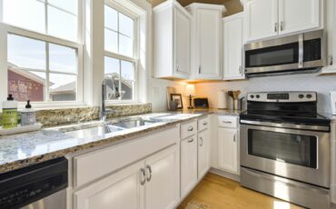 Cupboard vs. Cabinet: Making an Informed Purchase Decision
