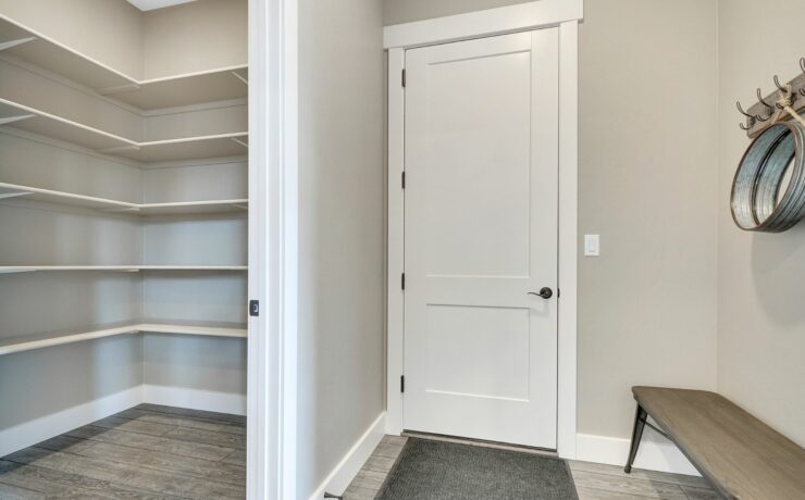 house plans with mudroom and walk-in pantry