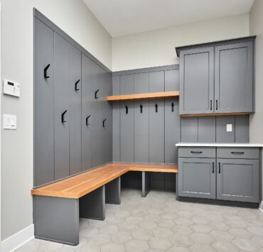 how to build lockers for a mudroom