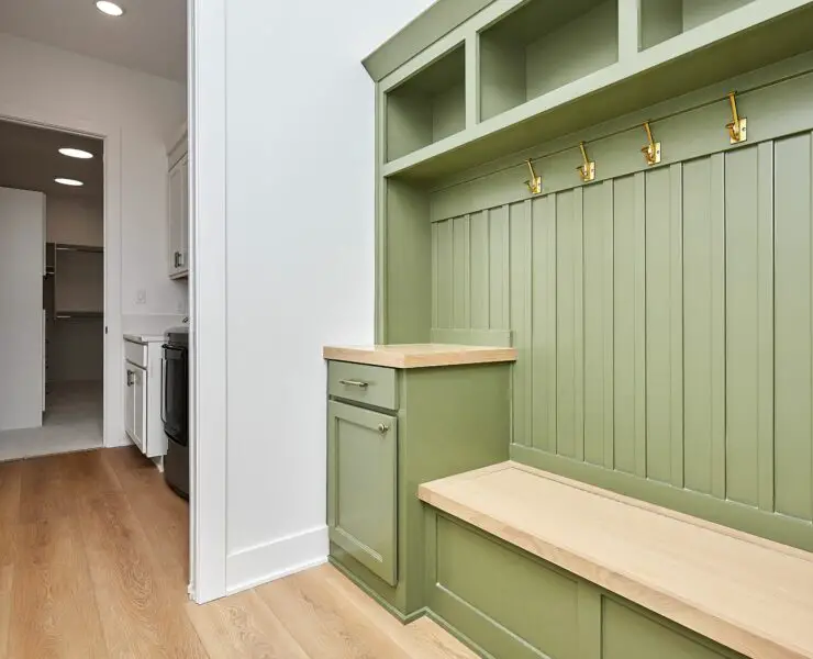 how to build mudroom cabinets