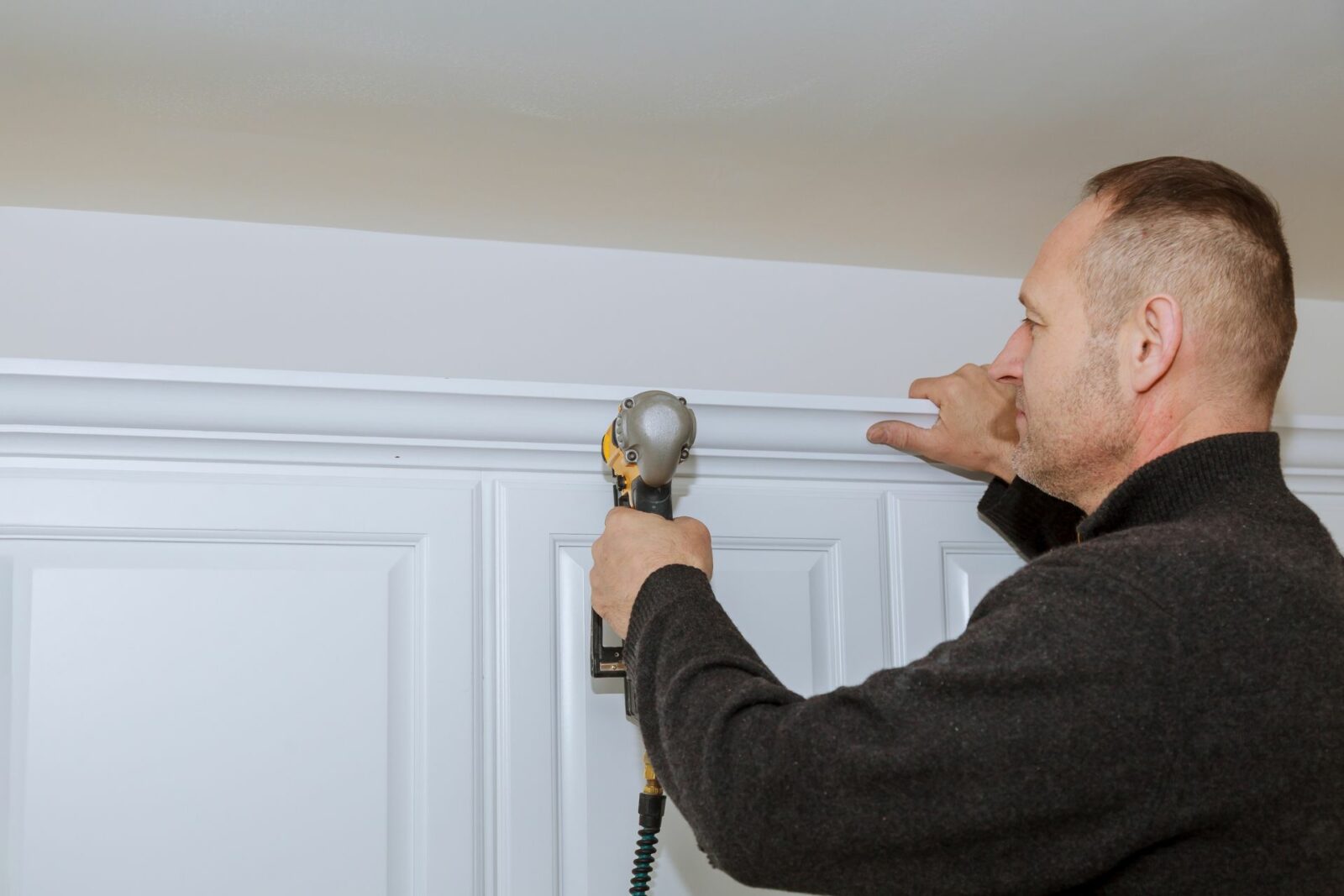 kitchen cabinet crown molding