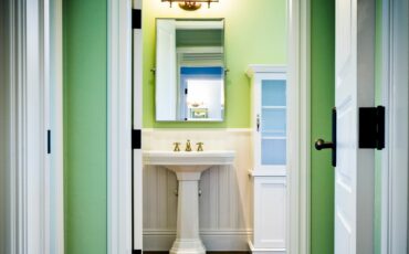 Pedestal Sink Cabinet: The Chic Storage Solution