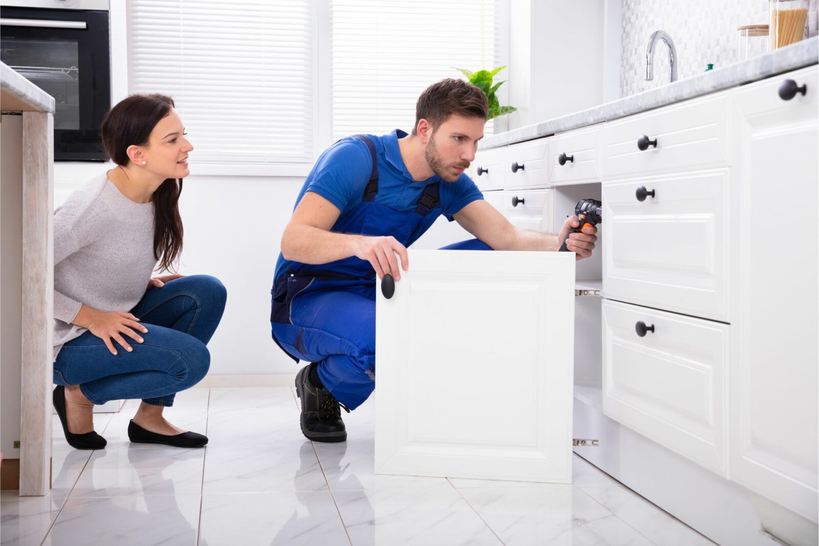 replacing kitchen cabinet doors