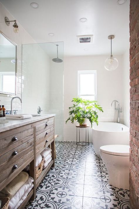 Long narrow bathroom | The Home Atlas