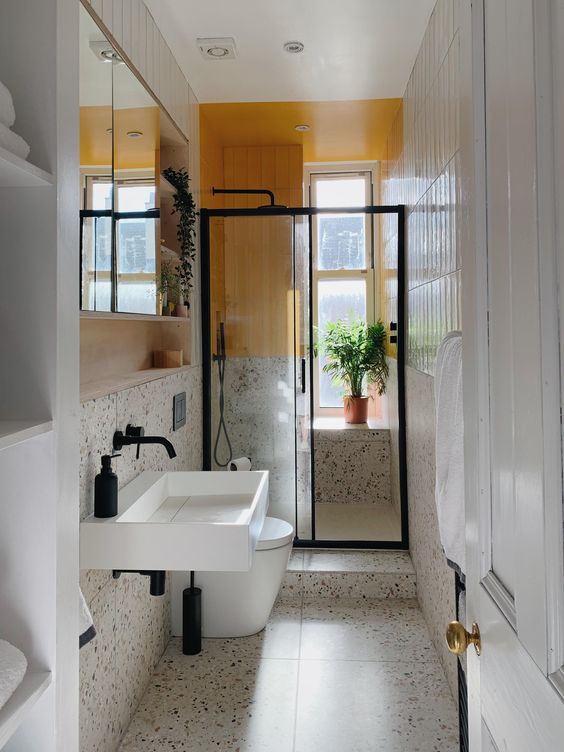 Long narrow bathroom | The Home Atlas