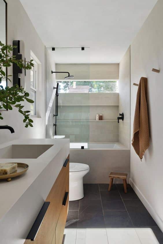 Long narrow bathroom | The Home Atlas