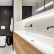 long narrow bathroom layout