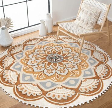 round rug in living room