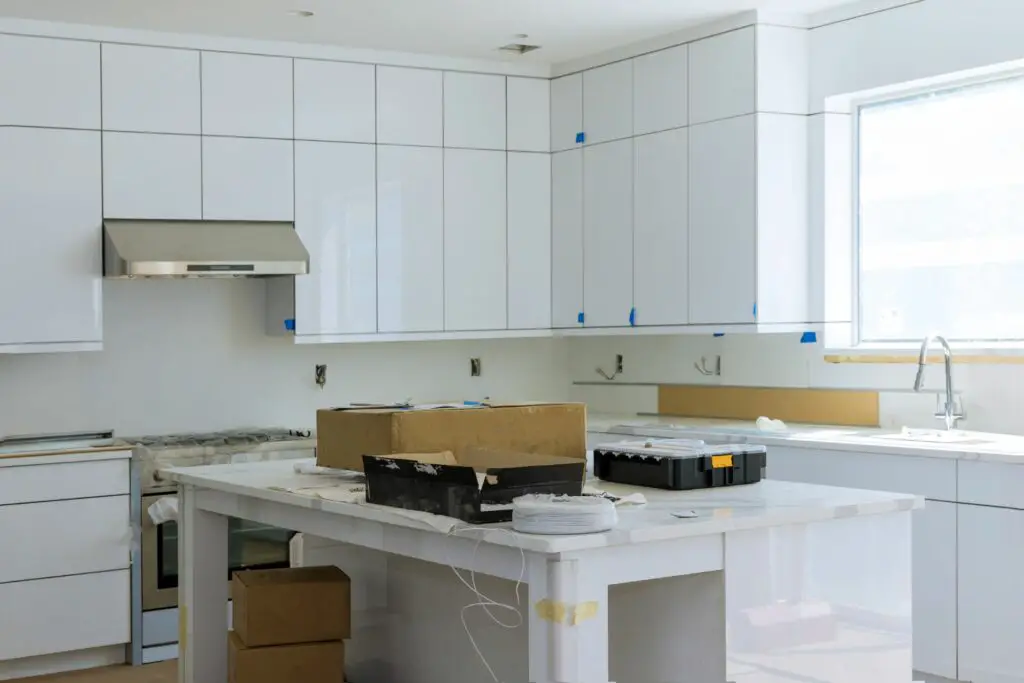 how to save money on kitchen remodel 