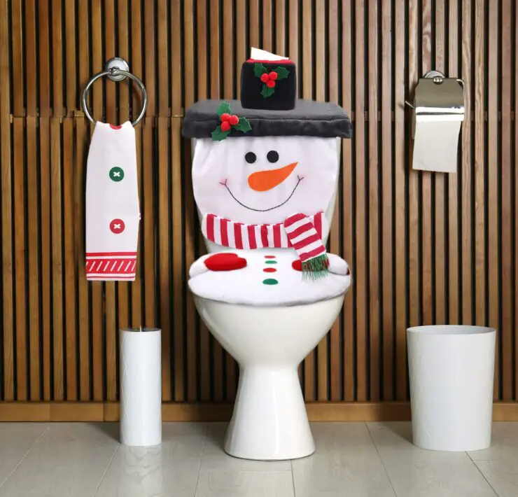 bathrooms decorated for christmas