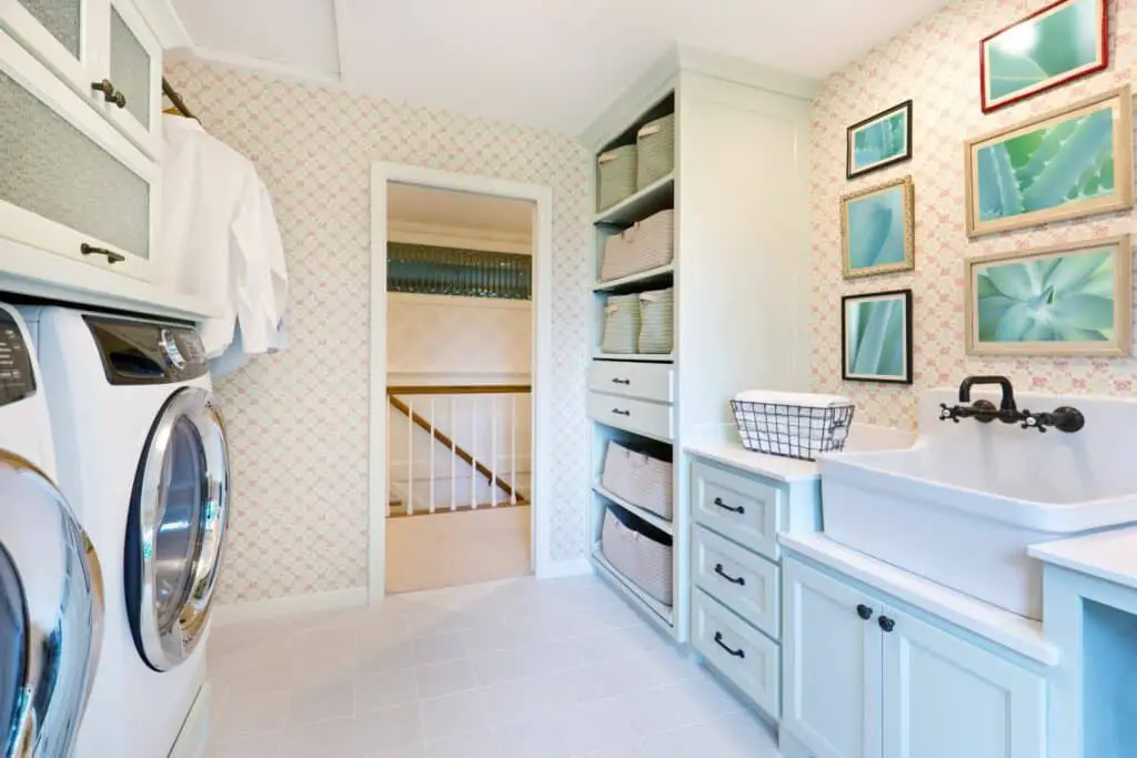 how to organize laundry room 1