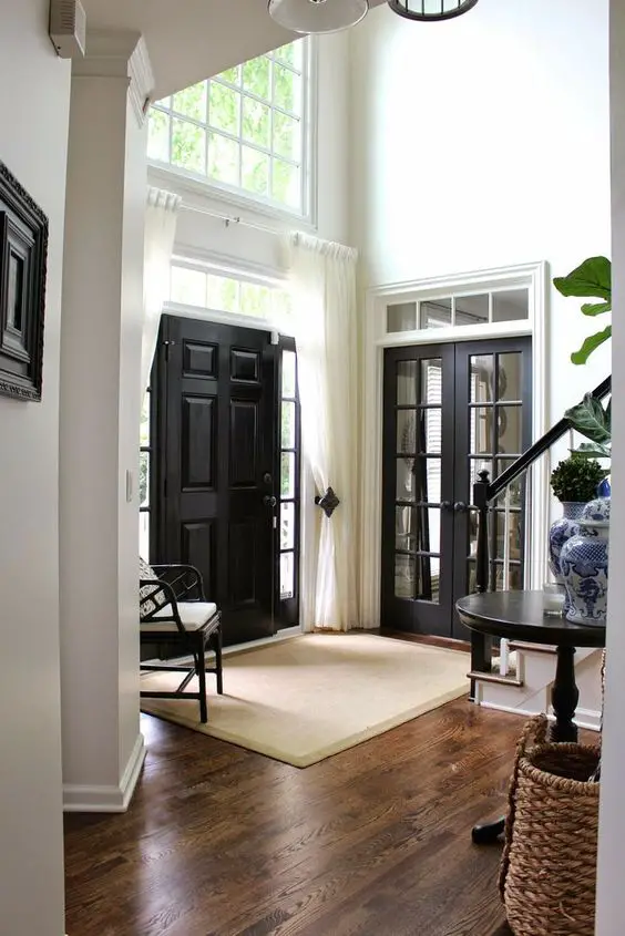 White walls black doors and trim entryway | Unique Home Design Tumblr