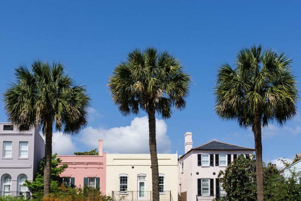 Mortgage refinance demand jumps 14% as rates fall to lowest point since August