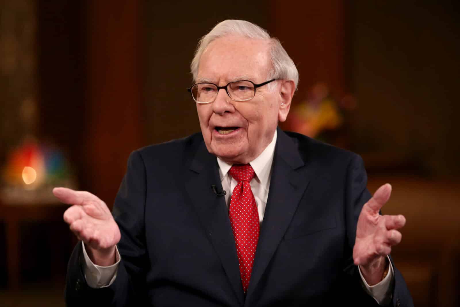 warren buffett sells housing stocks