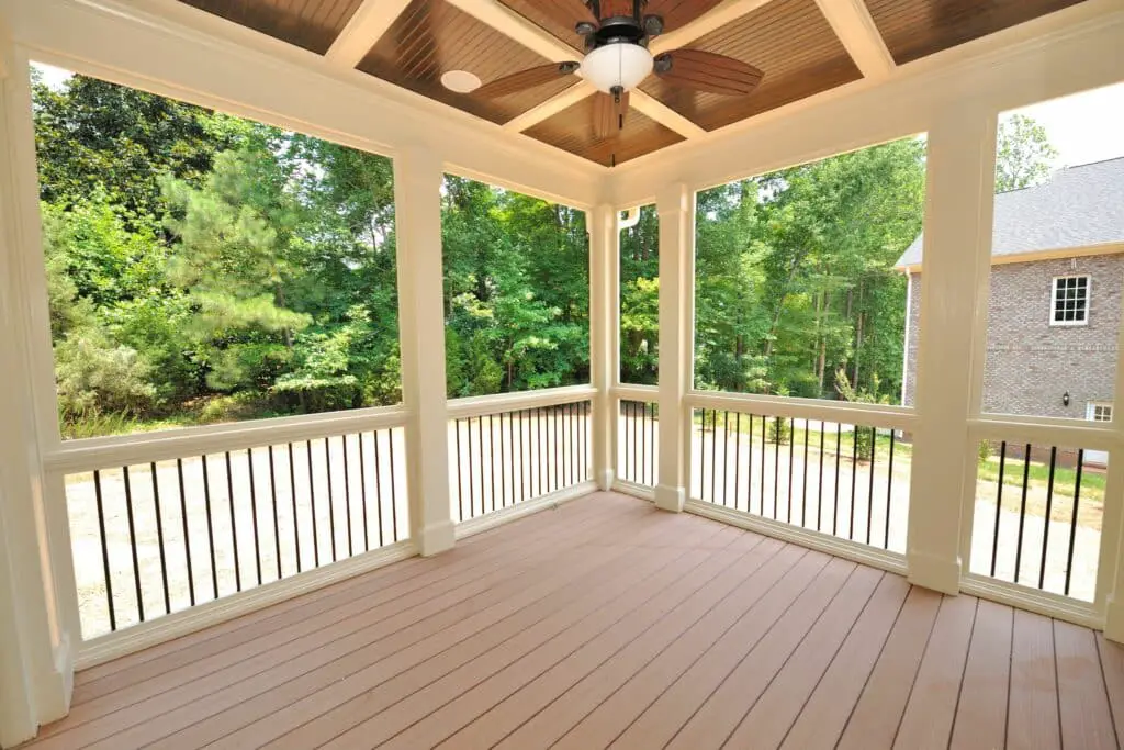 what are the pros and cons to remodel a deck